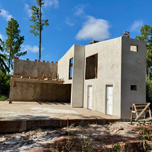 Preparación del terreno y base de hormigón